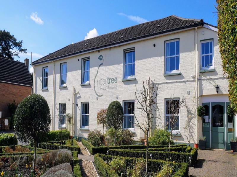 Peartree Serviced Apartments Salisbury Exterior photo